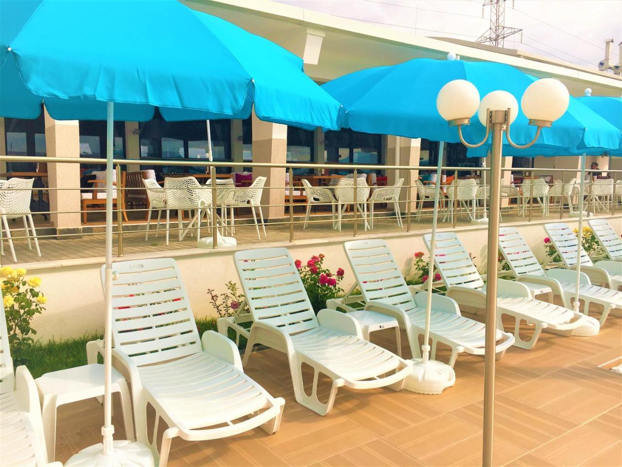Hotel Aqua Kŭrdzhali Exterior photo